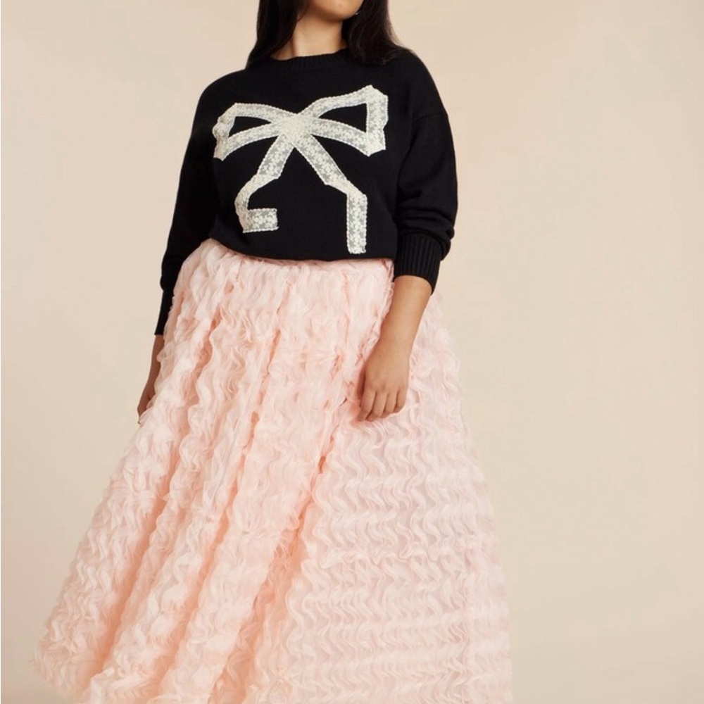 NWT Textured Pink Ruffled Maxi Skirt